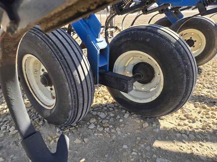 #279-•-1992-dmi-28'-tigermate-field-cultivator-image-12