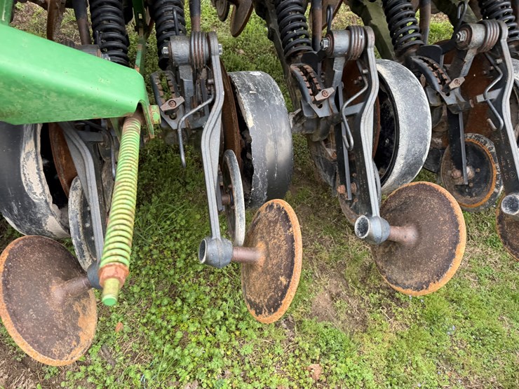 john-deere-1560-image-28