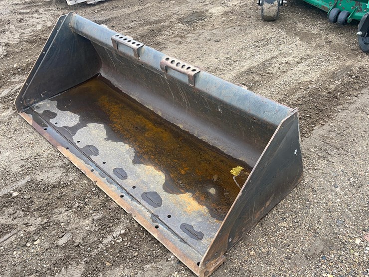 68"-bobcat-bucket-image-1