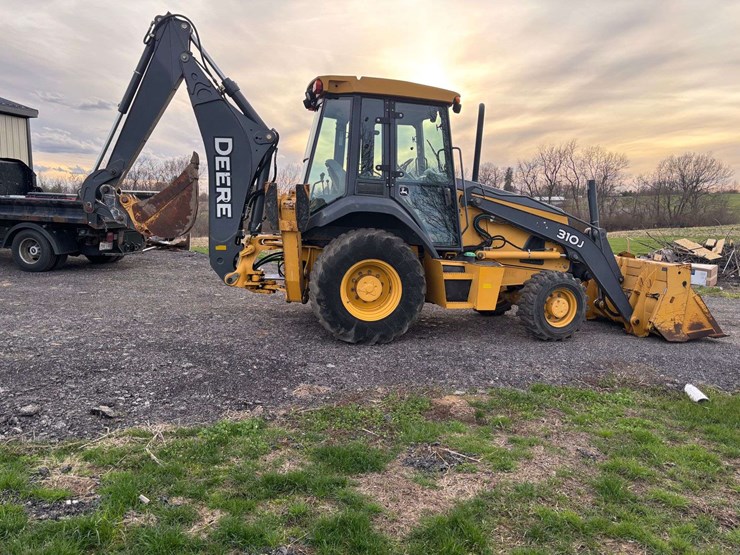 2010-deere-310j-image-6
