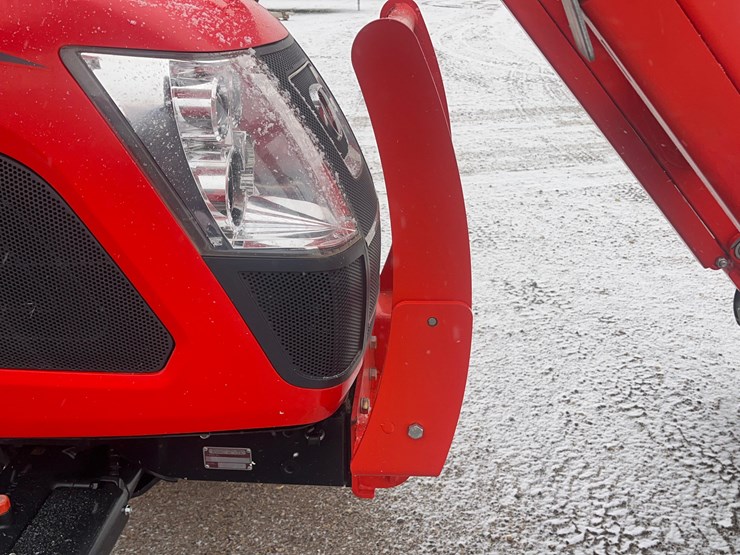 kioti-rx8320-power-shuttle-tractor-with-loader-image-10