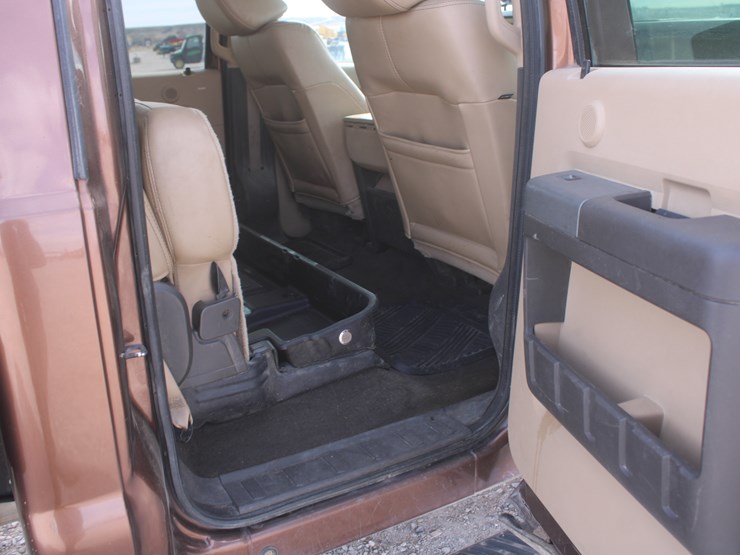 2011-ford-f250-lariat-image-24