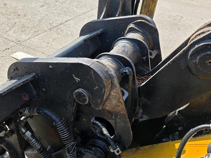 2011-caterpillar-924h-image-28