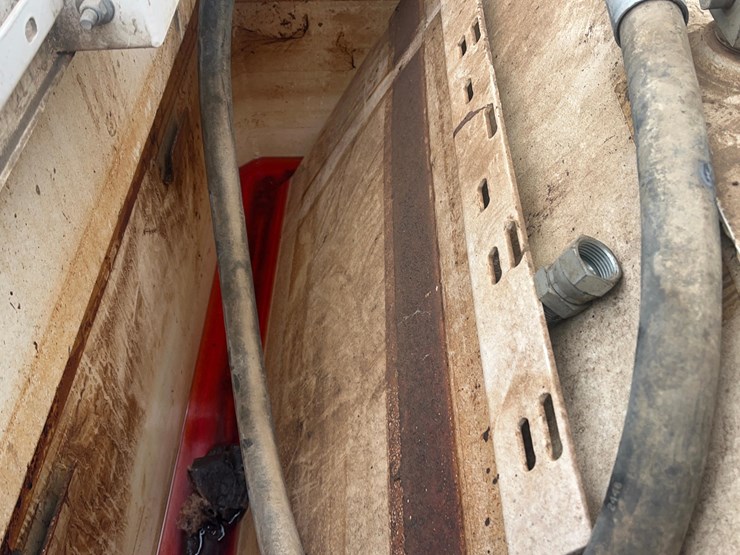 2018-ibc-western-transit-fuel-tank-image-10