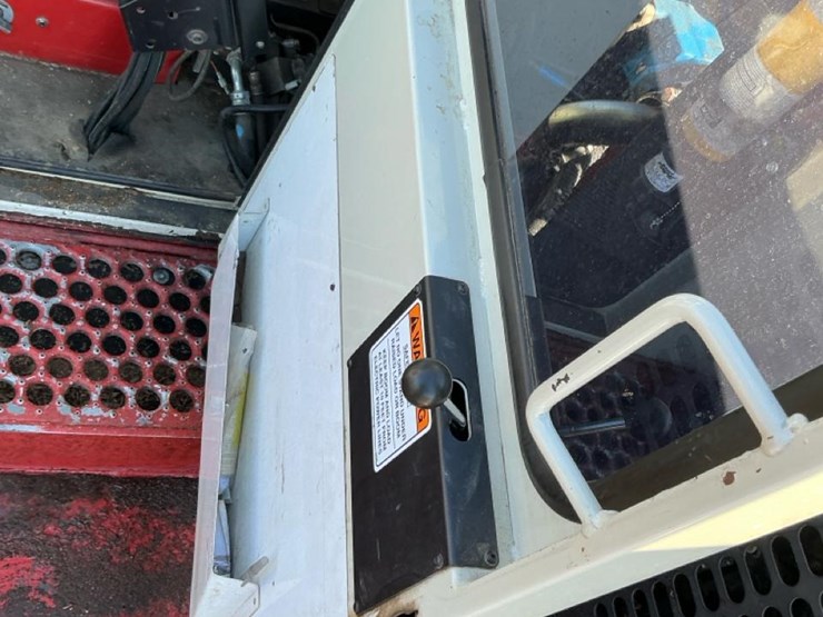 2017-hood-28000-image-18