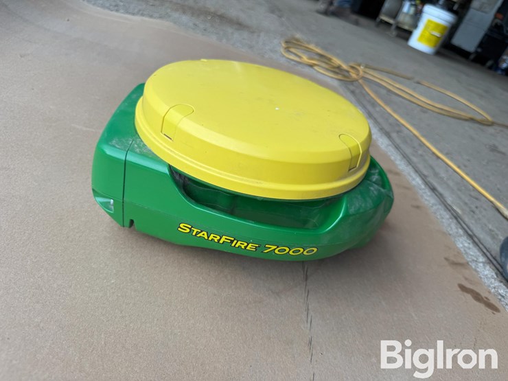 2023-john-deere-7000-image-4