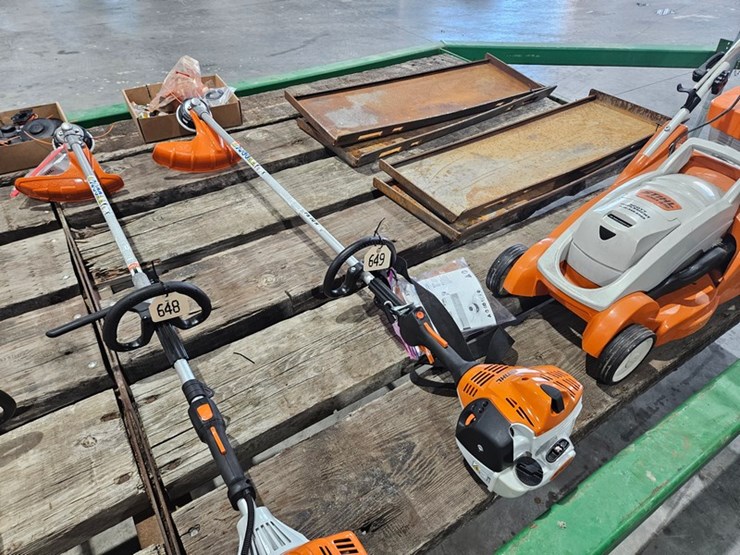 #649-•-2025-stihl-fs70r-string-trimmer-image-1