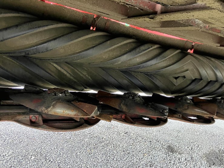 2018-case-ih-dc133-image-4