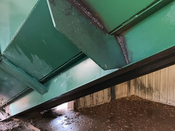 #156-•-log-discharge-chute-image-7