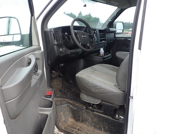 2014-gmc-savana-11'-s/a-cargo-van-image-23