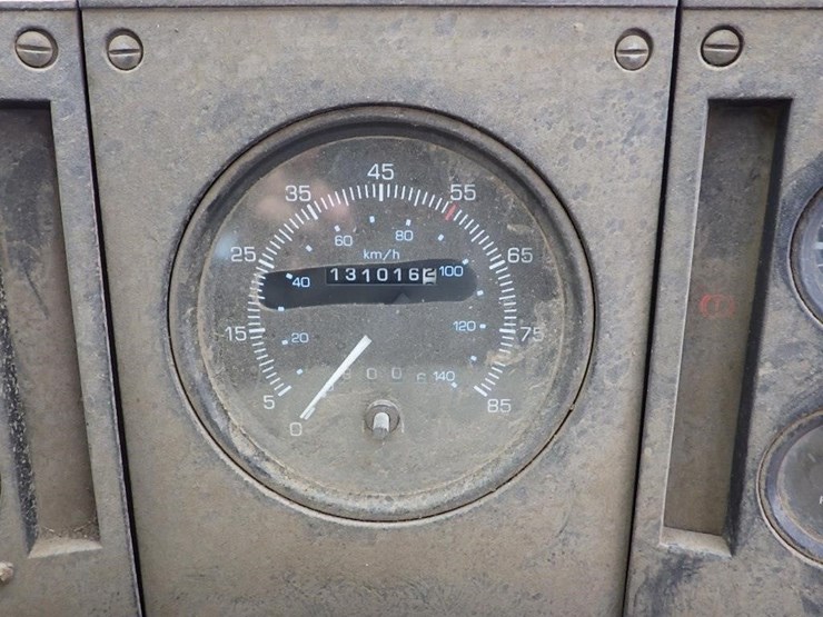 2005-elgin-sc-8000-s/a-street-sweeper-image-36