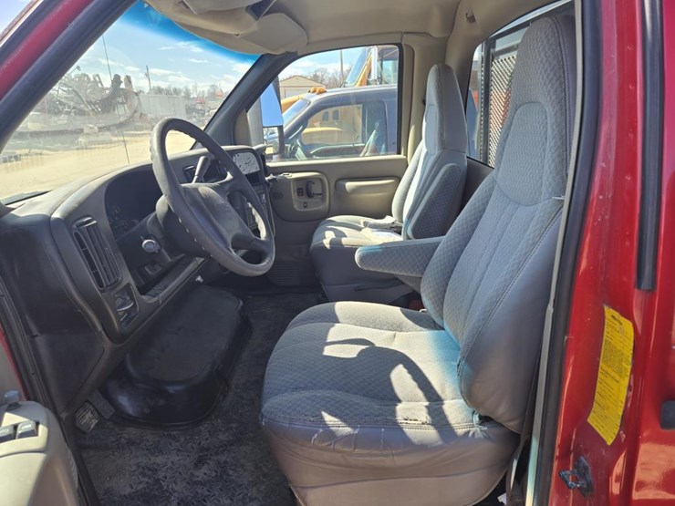 2003-gmc-topkick-image-17