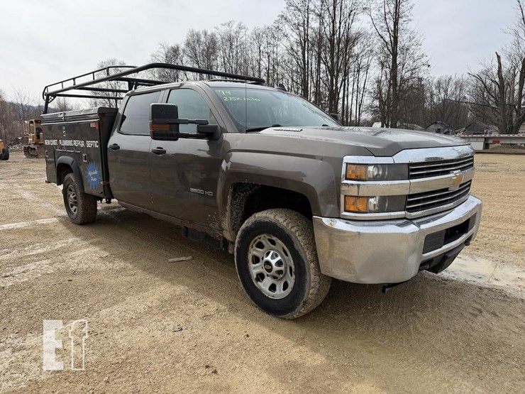 2014-chevrolet-3500hd-image-3