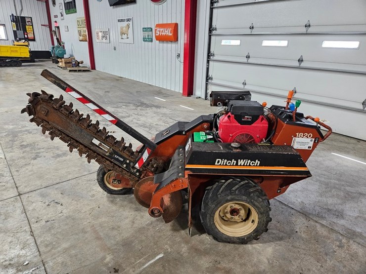 ditch-witch-1820-image-2