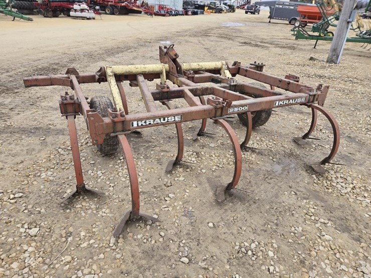 #76-•-krause-3pt-chisel-plow-image-7