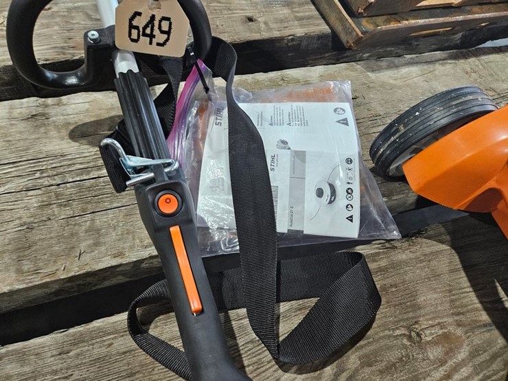 #649-•-2025-stihl-fs70r-string-trimmer-image-7