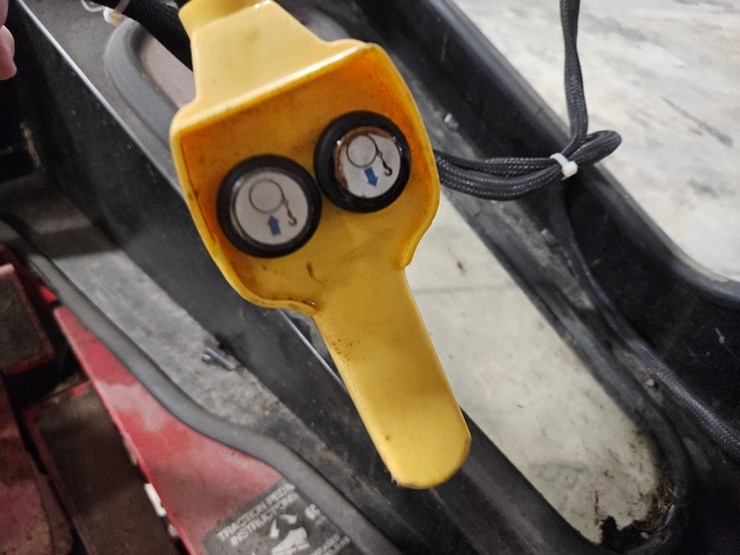 toro-groundsmaster-328d-image-29