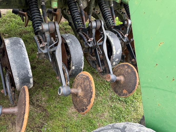 john-deere-1560-image-26