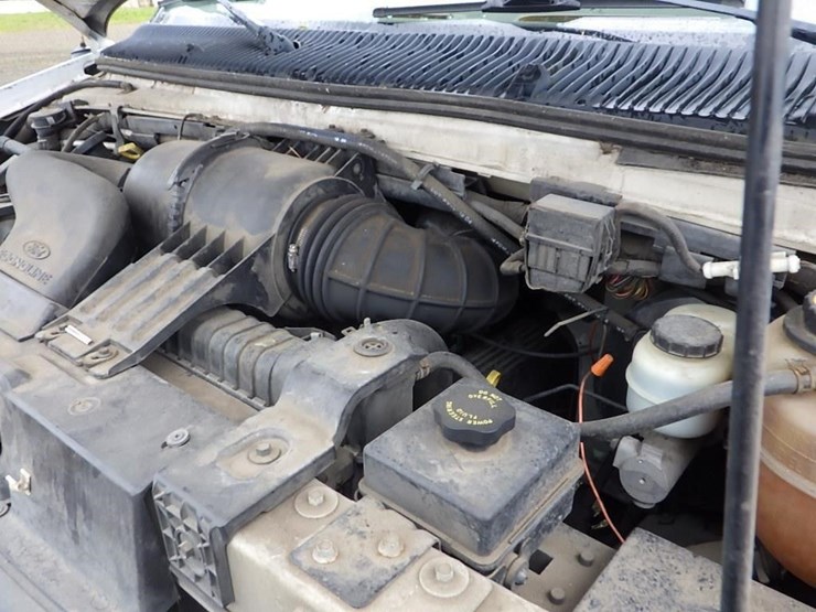 2004-ford-e350-image-21