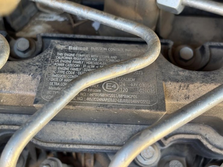 2018-bobcat-s550-image-48