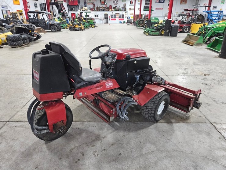 2000-toro-reelmaster-2000d-image-5