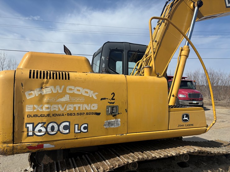 deere-160c-lc-image-17