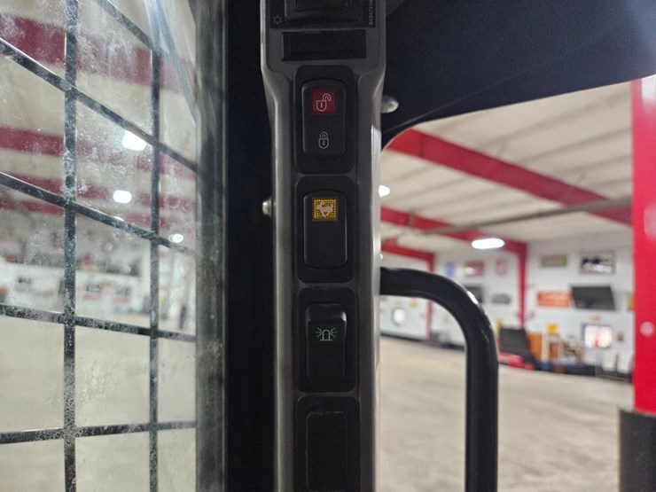 2017-case-tr340-image-31