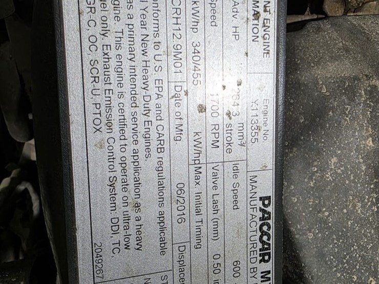 2017-peterbilt-579-image-22