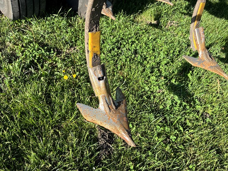 2014-john-deere-2210-image-67