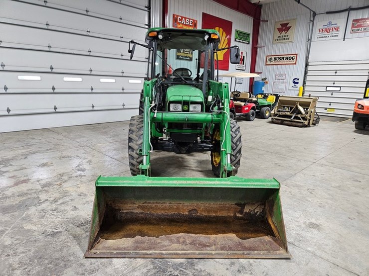 john-deere-5520-image-8