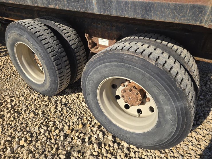 #204-•-2006-international-7500-tandem-dump-truck-image-9