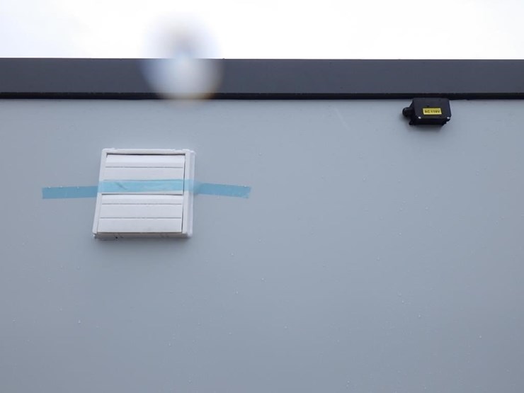 double-stall-portable-toilet-image-15