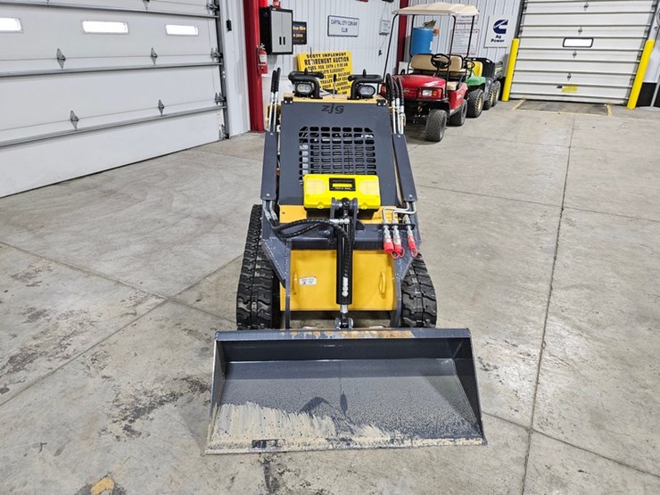 chevrolet-1ton-image-8