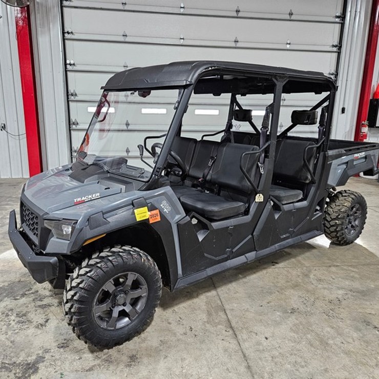 2019 JOHN DEERE GATOR