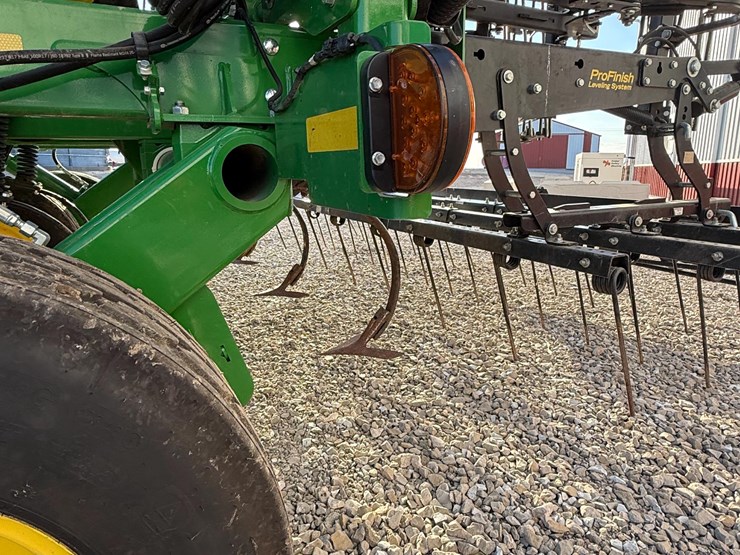 2022-john-deere-2330-image-20