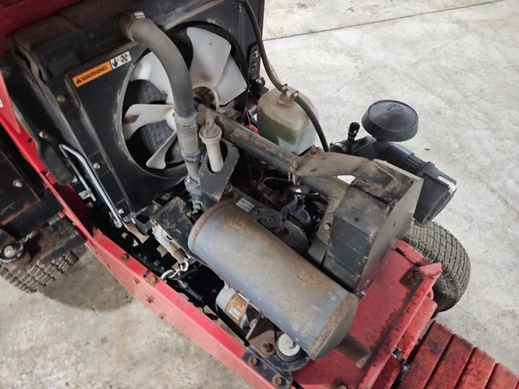 toro-groundsmaster-328d-image-18