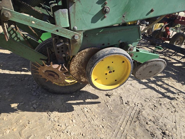 john-deere-7000-image-6