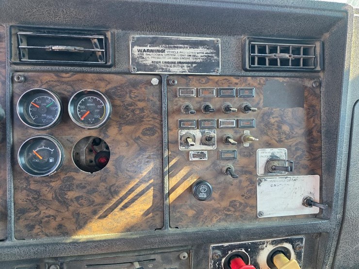 1993-kenworth-t800b-image-24