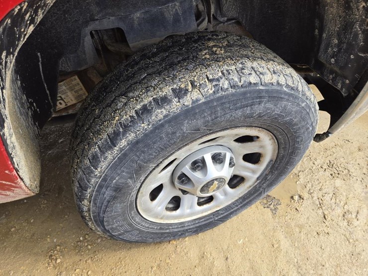 2013-chevrolet-k2500-image-30