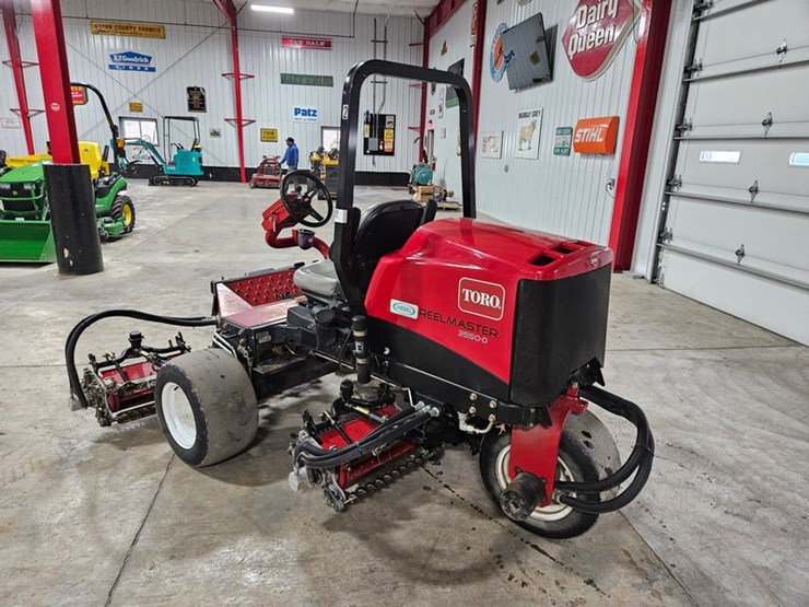 #695-•-toro-reelmaster-3550-d-fairway-mower-image-3