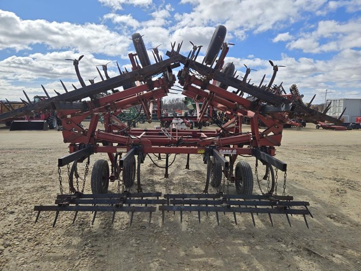 case-ih-4300-image-11