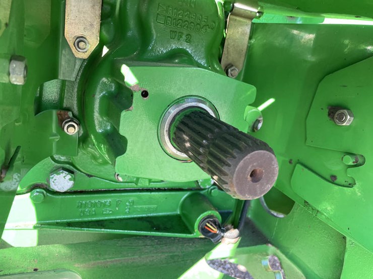 2002-john-deere-8520t-image-16