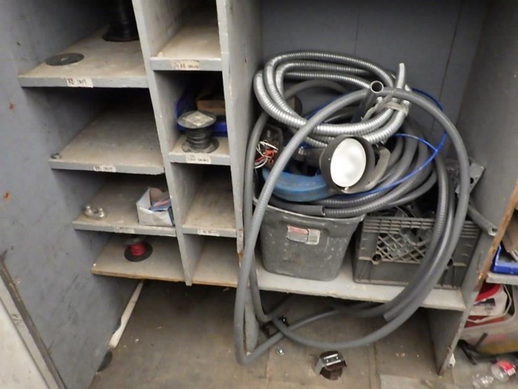 2004-ford-e350-image-14