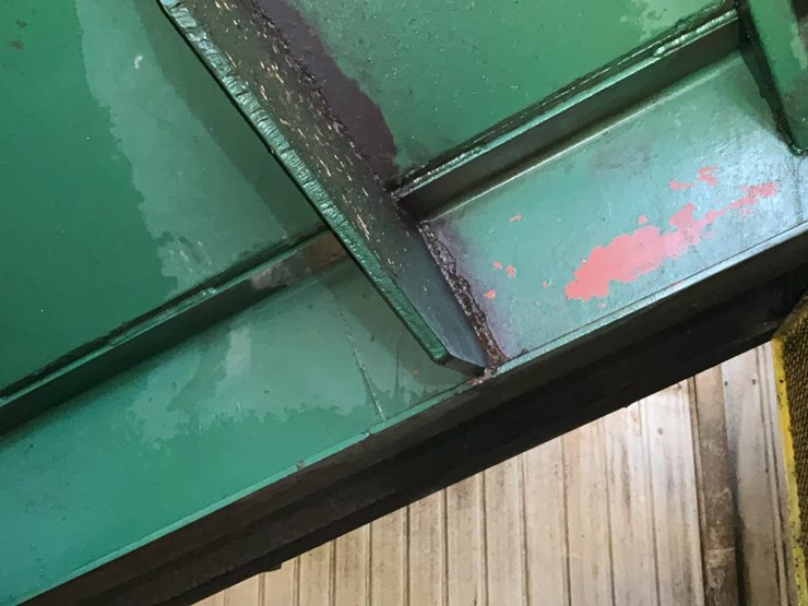 #156-•-log-discharge-chute-image-6