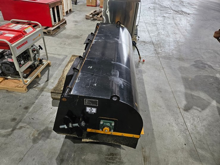 #657-•-2026-giyi-72"-box-broom-image-6