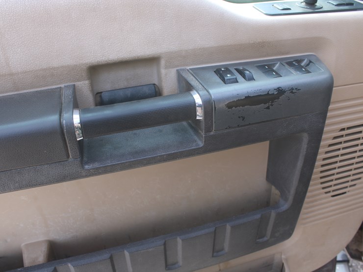 2011-ford-f250-lariat-image-28