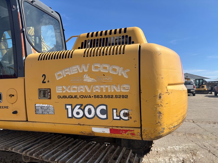 deere-160c-lc-image-13