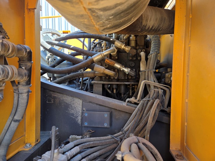 volvo-ec210cl-image-35