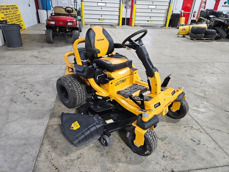 #699-•-2024-cub-cadet-ultima-zts2-zero-turn-mower-image-7