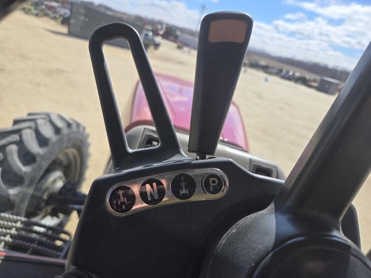 case-ih-mx180-image-30